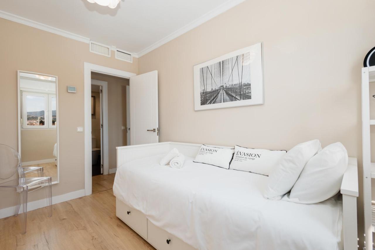 In The Historic Center Of Malaga, Very Close To The Beach And The Ave Train Station, With Private Parking Exterior foto